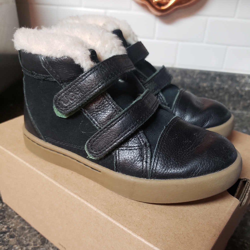 Ugg toddler boys boots